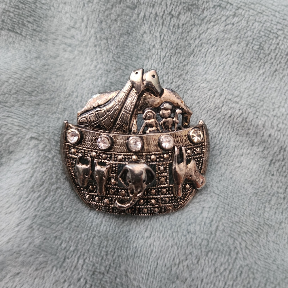 Silver Noah's Ark Brooch